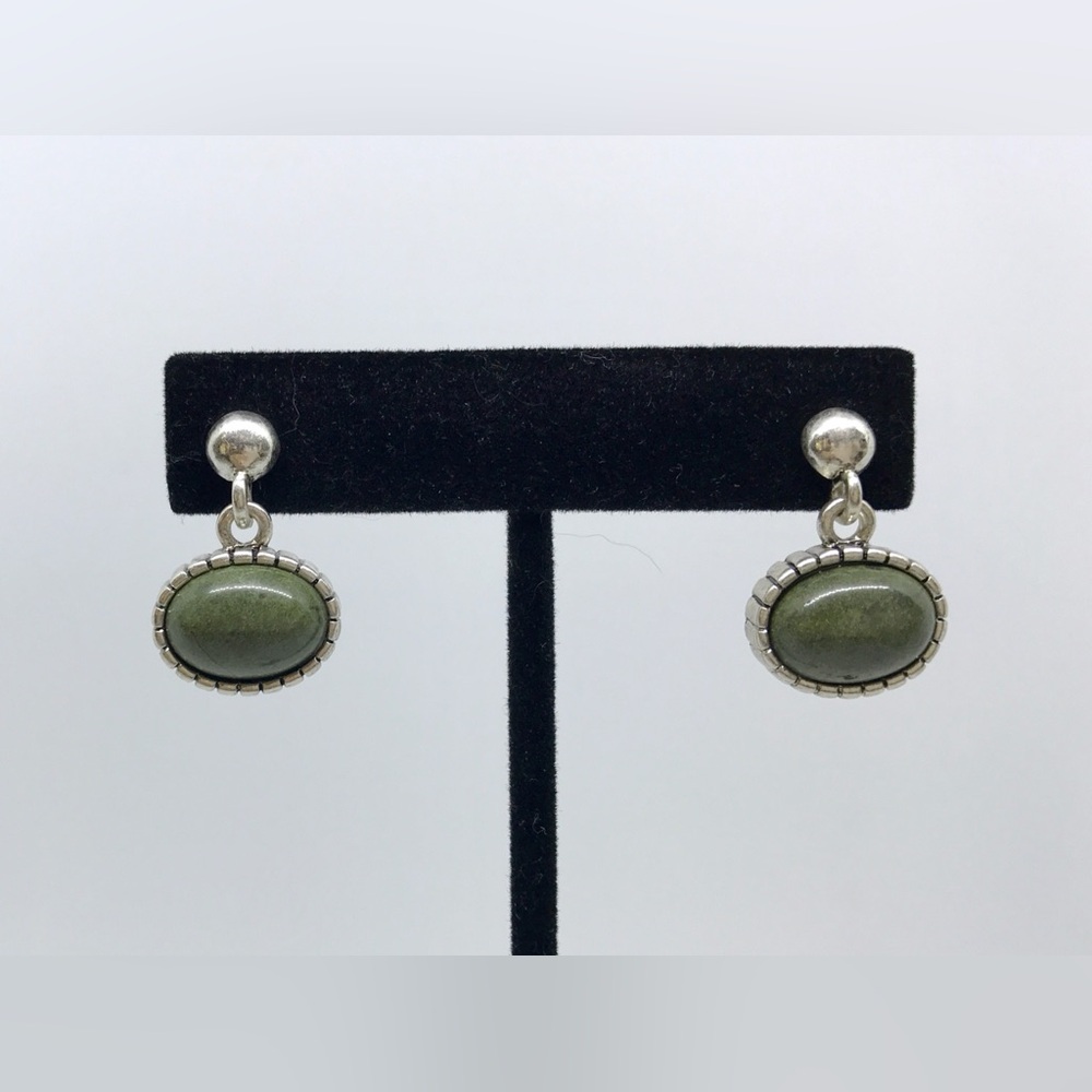 NWOT Premier Designs Silver and  Olive post Earrings